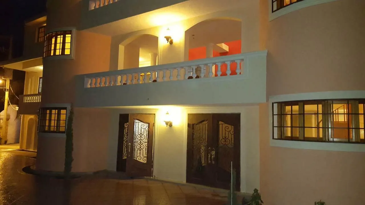 Villa Elegance Hotel & Apartment Pétionville